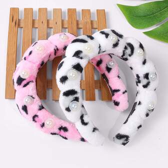 1 pieza Diadema de mujer con estampado de leopardo y perlas, esponja de toalla de felpa, accesorio para el cabello con diadema de terciopelo trenzado en forma de nube