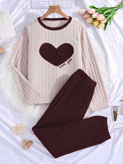 A Fashionable And Elegant Heart-Shaped Printed Long Sleeved Top And Casual Purple Pants Home Outfit, Suitable For Girls To Wear At Home And Also Suitable For Children's Spring And Autumn Casual Wear. Comfortable Fabric, Unique Design, Suitable For Wearing At Night In Spring And Autumn