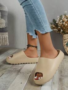 Chinelo feminino da moda, confortável, versátil, casual, com sola grossa e bico aberto, para uso interno e externo. - Caqui - Ver 5