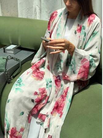 两件套：涤纶印花长款开衫睡袍 + 雪纺印花围巾，四季皆宜