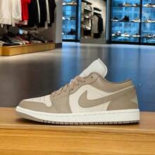 Nike 女子運動低筒緩震輕便復古籃球鞋板鞋 - 米色/棕色 - 查看 12