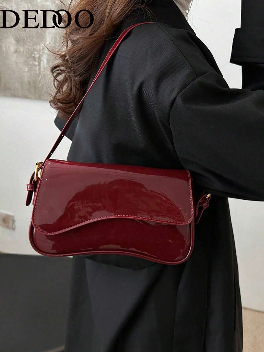 Nuova borsa da donna spagnola da attraverso la frontiera, borsa a tracolla pieghevole, borsa da pendolare alla moda, semplice, da portare sotto braccio, borsa in pelle brevettata (escluso il sacchetto regalo)