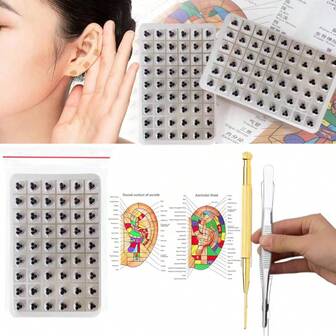 一套包含三代升级耳穴贴、耳穴贴、耳穴贴、耳穴贴、耳穴贴、耳穴贴、耳穴贴、耳穴贴、耳穴针灸、耳穴按摩和耳穴反射按摩。每套包含三件磁疗产品，均具有良好的按摩效果。