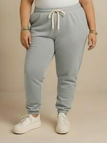 Calça de Moletom Feminina Plus Size Jogger Tecido Flanelado Quentinho Peluciado com Bolso | Calça de tamanho grande para mulher - Cinza - Visão 10