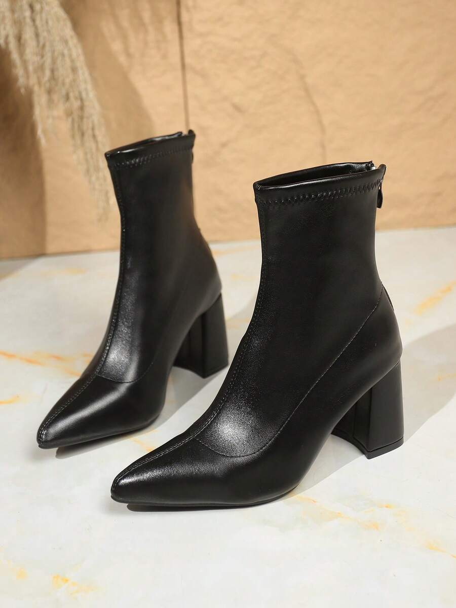 2025秋冬新款Tfends女士英伦风真皮踝靴，优雅厚底踝靴，Mailard棕色。复古尖头金属侧拉链靴，厚跟切尔西高筒靴。美式中跟西部靴，时尚短筒靴。