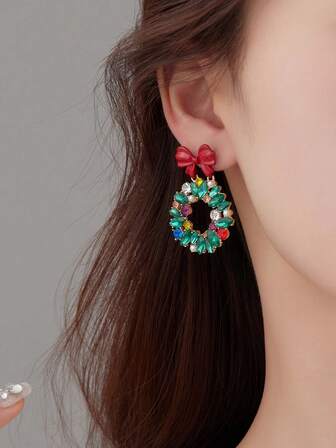 1 Pair Fashion Rhinestones Christmas Wreath Earrings For Women,Exquisite Christmas Bow Earrings Studs, Suitable For Xmas Party,Thanksgiving Day Gift