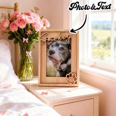 Khung ảnh chó bằng gỗ cá nhân hóa, Quà tặng kỷ niệm thú cưng tùy chỉnh với tên và ngày tháng khắc chìm, Khung để bàn dạng đứng, Thiết kế màu khói, Hình dấu chân chó rỗng, Thích hợp cho Lễ Phục Sinh, Ngày của Mẹ, Ngày của Cha, Khung ảnh gỗ vuông đơn giản, Giá đỡ ảnh để bàn, Thiết kế chữ trang nhã, Vân gỗ tự nhiên, Vật sưu tầm hình chó, Trang trí nhà cửa ý nghĩa, Thủ công mỹ nghệ, Phụ kiện thú cưng tùy chỉnh, Dành riêng cho chủ nuôi thú cưng, Quà tặng người yêu thú cưng, Quà Giáng sinh