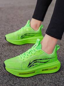 男士透气防滑跑步鞋，配备 EVA 缓冲和 MD 橡胶鞋底 - 四季户外低帮徒步运动鞋，适合城市街头服饰和休闲装，织物鞋面和衬里，安全系带设计，户外探险鞋，现代运动鞋，防滑、减震，活力男士风格 - 螢光綠 - 查看 13