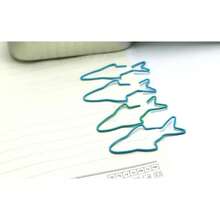 Kit 30 Clipes de Papel Peixinho na Lata de Metal de Sardinha - Clip Peixe Papelaria Escolar Criativo - Azul cadete - Visão 5