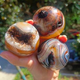 Naturliga agatkulor, geodagatkulor, lämpliga för heminredning, högtidsgåvor, nyårsdekorationer