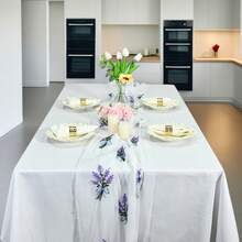 Chemin de table de style ferme délicat à motif de lavande en voile, grande taille brodée, décoration polyvalente pour la table à manger, le salon, la cuisine, belle pour le mariage, le patio extérieur, décoration en voile semi-transparente