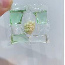 كبسولات مُنظف الغسيل ذات رائحة الكاميليا 5 في 1، صيغة مركزة باللون الأخضر الفاتح، رائحة طويلة الأمد، مُنعم، أساسي منزلي عالي الجودة، مُنقذ الشخص المتهاون، منعش وشافي، عطر إلهي - متعدد الألوان - مشاهدة 2