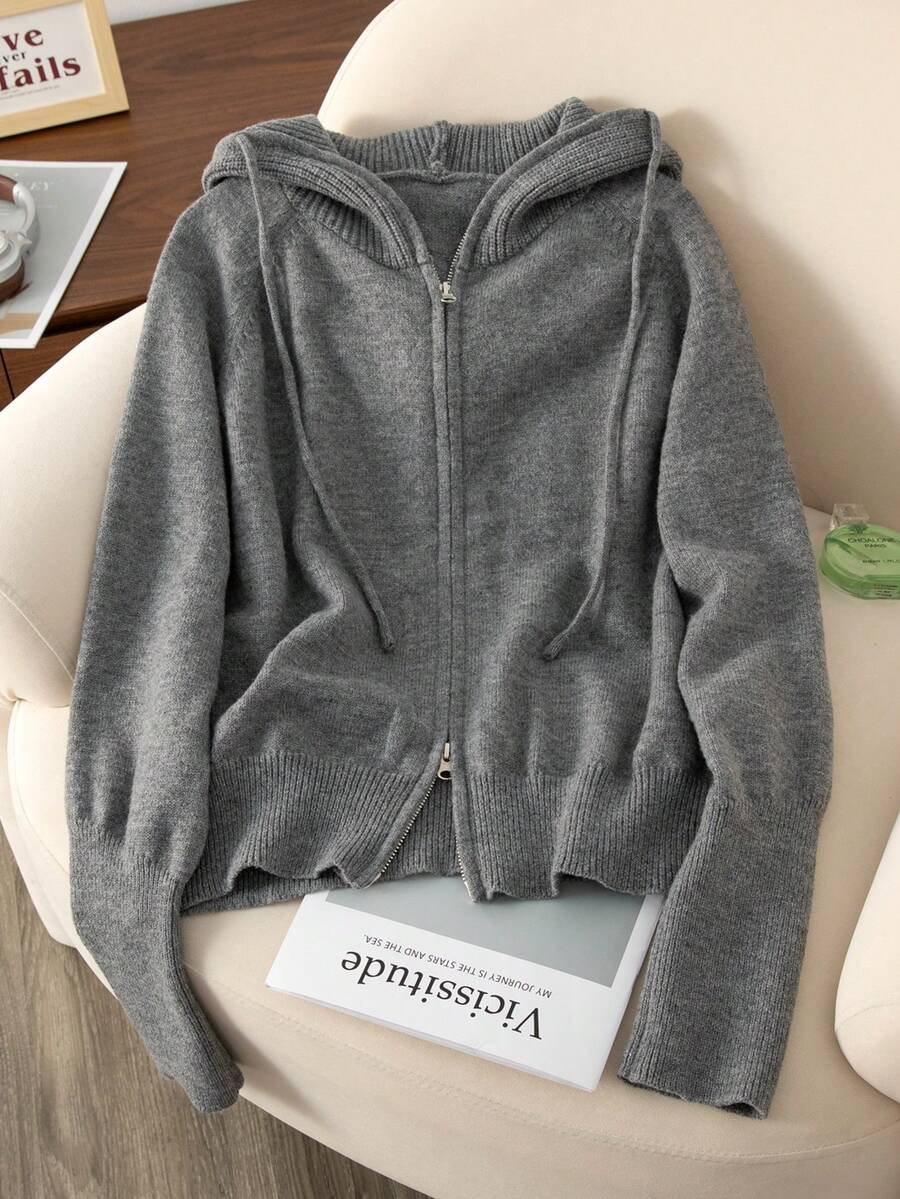 女士灰色拉链连帽针织开衫，柔软舒适的连帽毛衣，秋冬季宽松百搭上衣