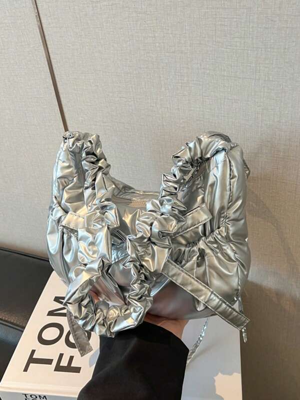 حقيبة كتف نايلون مطوية مزينة بفيونكة، حقيبة تسوق وحمل خفيفة الوزن من قماش النايلون لأغراض التنقل والتسوق، موديل جديد لخريف 2025