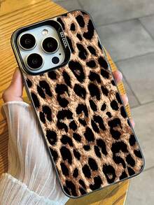 Cheetah, Leopard Print 1pc Fashionable Leopard Print Phone Case, Minimalist Design New Hot-Selling Delicate Apple Phone Protective Cover, A Simple And Unique Fashion Accessory For Men And Women, Compatible With Apple 16 15 14 13 12 11 Plus Pro Max. This Is The Best Gift For Friends, Family And Colleagues.