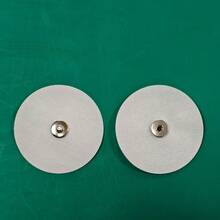 白色熨烫式被套按扣 - 适用于薄款和隐形被子的被夹，防止滑落，易于安装和拆卸，牢固贴合床上用品配件、床罩配件、被套按扣，易于安装。