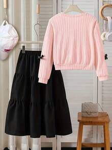 少女服装，时尚可爱精致蝴蝶结上衣搭配半身裙套装，休闲优雅时尚 - 适合春秋季穿着。