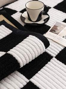 1pc Checkerboard Fleece Anti-Slip Sofa Cushion - Pet Friendly, Soft & Skin-Friendly, Easy To Clean, Suitable For Home, Bedroom, Living Room, Office