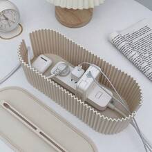 صندوق إدارة الكابلات مع 10 رباطات كابل، صندوق منظم لشرائط الطاقة والحماية من التيار الزائد والشواحن والمهايئات وأسلاك التلفزيون والكمبيوتر، صندوق إخفاء الكابلات للمنزل/المكتب