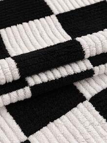 1pc Checkerboard Fleece Anti-Slip Sofa Cushion - Pet Friendly, Soft & Skin-Friendly, Easy To Clean, Suitable For Home, Bedroom, Living Room, Office