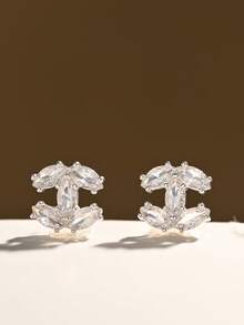 925 Silver Elegant & Cute Earrings, Suitable For Daily Wear And Gatherings - Silver - View 4