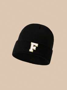 1 pieza Gorro de punto para niños con patrón de 26 letras, gorro negro cálido para uso diario para niños, niños y adolescentes de 1 a 18 años