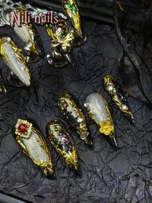 用 10 件迷人的手工冬季指甲表达您的爱意，细高跟黑银猫眼欧式全覆盖亚克力假指甲套装优雅闪亮银色金属绘图几何图案，带有 3D 星星、蝴蝶结和花朵，全覆盖亚克力按压指甲冬季套装，适合女士和女孩派对使用，小号和 1 件迷你指甲锉和 1 张粘性标签，指甲用品