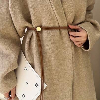 Cinturón delgado de piel de PU, cinturón delgante de piel para mujer, un cinturón delgado anudado adecuado para mujeres, un cinturón delgado de piel de PU ligero para vestidos, un accesorio de moda para abrigos, ajustable en anchura, sencillo y elegante, con un diseño único, un regalo del Día de San Valentín