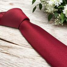 Solid Color Striped Men's Tie With Quality Texture, A Must-Have For Weddings, Business And Formal Occasions - Red - View 1