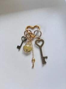 Vintage Brass Heart Lock & Key Charm Elegant Metal Keychain Retro Brass Lock And Key Pendant Accessory Car Accessories For Woman Gifts For Women Gifts For Men Phone - Multicolor - View 6
