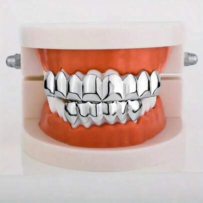 1 套 8 个上牙和 6 个下牙光滑金属嘻哈牙套，男女通用时尚配饰