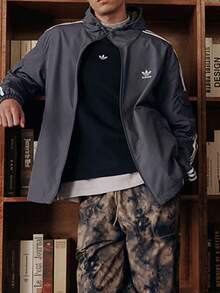 阿迪达斯 (ADIDAS) Adidas Originals STAG TRACK 休闲简约百搭连帽夹克 男女同款 深灰色 STAG TRACK JACKET 经典运动连帽夹克 - 深灰色 - 查看 2