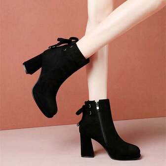 女士黑色短靴，侧拉链仿麂皮踝靴，时尚高跟鞋，舒适鞋底，适合婚礼，厚底靴子，四季皆宜