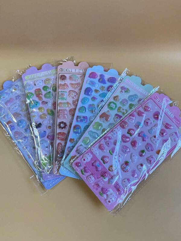 1/4/6 pièces/Autocollants 3D en relief de personnages de dessins animés pour enfants. Autocollants décoratifs mignons d'animaux, de pierres précieuses et de cristaux diamantés. Convient pour décorer les téléphones, les tasses, les ordinateurs portables, les valises et autres articles. Idéaux comme cadeaux d'Halloween et de Noël. [Différence de couleur aléatoire] (Produit creux)