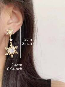 1 Pair Unique Elegant Snowflake Inlaid Glass Design Earrings, Fashionable & Sophisticated, Suitable For Parties And Gatherings