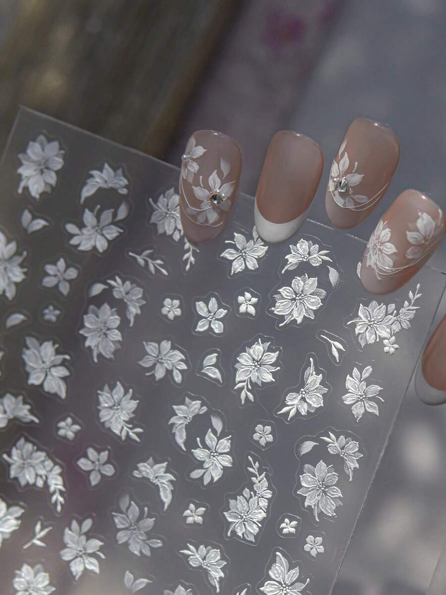1 Sheet 5D Embossed Floral Nail Stickers, Exquisite Gold-Plated Camellia Design, DIY Vintage Luxury 3D Decorative Nail Art Stickers, Nail Accessories - Multicolor - View 1