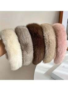 1 Stück Kunstfell Stirnband - Breites, plüschiges Winter Haaraccessoire mit weichen, flauschigen Kanten, Farben: Beige/Schwarz/Braun/Rosa/Grau/Weiß. Gesichtsrahmende Wärme für Partys, Fotos und kaltes Wetter (rutschfestes Design, vielseitiges Geschenk)