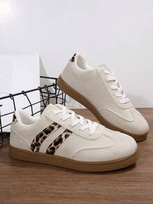 Leopard Print Retro Round Toe Comfortable Casual Lace-Up Sneakers For Girl, Contrast Color Striped - Beige - View 2