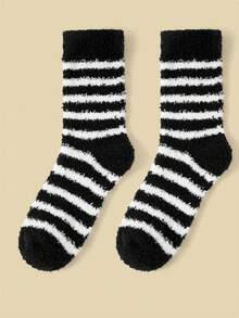 1Pair Women Khaki Socks With White Stripes Winter Cozy Warmly Soft Fuzzy Socks Comfort Fluffy Anklet Crew Socks