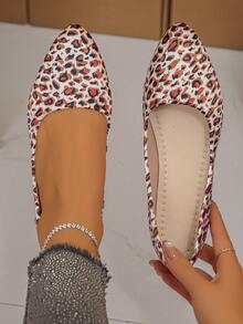 Red and Black Leopard Print With Beige Background - Beads