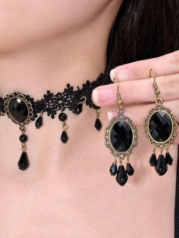 New, Hot-Selling Dark Gothic Style Flowing Lace Earrings And Necklace Set, Vintage, Regal, Lace-Embellished Open-Work Neck Chain And Ear Drops, Shimmering Bohemian ABS Plastic