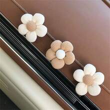 2pcs/Set Floral Car Hooks, Multi-Functional Small Adhesive Hooks For Front Passenger Seat Storage, Car Interior Decor, Women - White Flowers - View 4