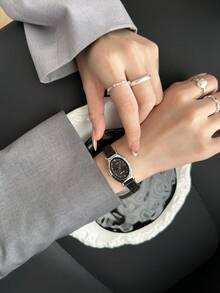 1pc Women's Oval Roman Numerals Casual Elegant Quartz Wrist Watch, Suitable For Daily Wear - màu đen - Xem 7