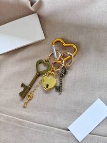 Vintage Brass Heart Lock & Key Charm Elegant Metal Keychain Retro Brass Lock And Key Pendant Accessory Car Accessories For Woman Gifts For Women Gifts For Men Phone - Multicolor - View 8