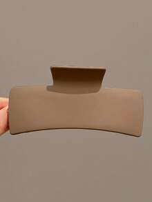 4 pièces Pinces à cheveux carrées grandes de 11 cm en noir, blanc, kaki et marron pour femmes. Accessoires de mode polyvalents et élégants en plastique mat. Convient pour un usage quotidien, décontracté, en soirée, pour les déplacements, les vacances, le lavage du visage/des cheveux, le maquillage, assorti à la tenue. Accessoires de mode pour cheveux d'hiver élégants.