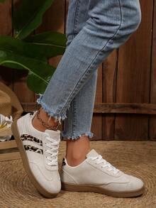 Leopard Print Retro Round Toe Comfortable Casual Lace-Up Sneakers For Girl, Contrast Color Striped - Beige - View 4