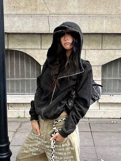 Áo khoác nỉ kiểu vintage đã qua xử lý, màu đen, thích hợp cho mùa xuân.