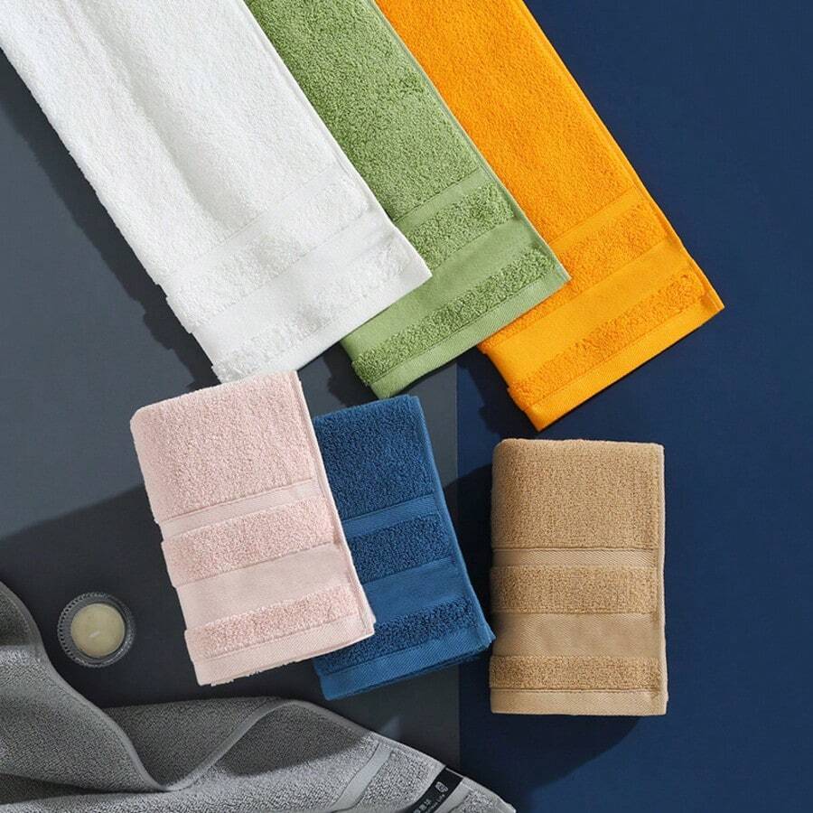 منشفة حمام كبيرة جدًا: 90 * 180 سم، سميكة وناعمة للغاية، ماصة للرطوبة بشكل عالي، سريعة التجفيف، 100% قطن، 460 جرام/م2. مناسبة للتخييم والاستحمام والسباحة والرياضة وأنشطة الشاطئ، وهي ضرورية لعائلتك. - مصنوعة من قطن نقي، بتصميم عصري وبطبعة فضائية، مستطيلة الشكل، مقاومة للبهتان.