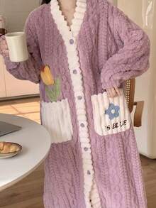 Cămașă de noapte decorativă din velur cu imprimeu floral din fleece coral de iarnă, halat de baie cald de iarnă, cămașă de noapte adorabilă cu mânecă lungă și decolteu în V cu buzunare, set de pijamale pentru femei de toamnă/iarnă, halat de baie lung din velur, haină de casă, stil îngroșat, îmbrăcăminte esențială pentru casă pentru sezoanele de toamnă și de iarnă, care vă însoțește prin iarna rece, decorațiuni calde de iarnă