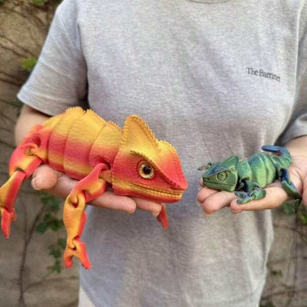 1 pieza Figura de camaleón impresa en 3D, decoración del hogar, con ojos realistas y articulaciones móviles, regalo de Navidad, adecuado para cualquier ocasión, regalo de cumpleaños, animal impreso en 3D, estatua impresa en 3D